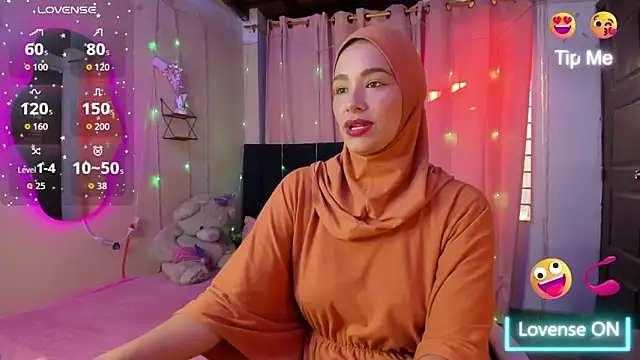 ShanaJamil online show from December 22, 2025, 12:13 pm