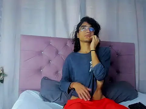 EthanBlackwoodd online show from September 30, 2025, 8:03 pm