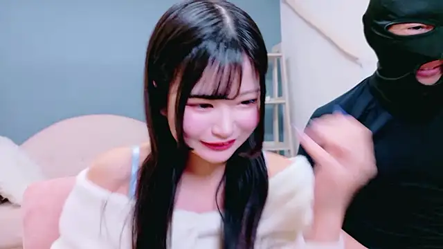 Snapshot of Ruru-shuv chatting on December 19, 2025, 9:27 am Ruru-shuv online show from December 19, 2025, 9:27 am