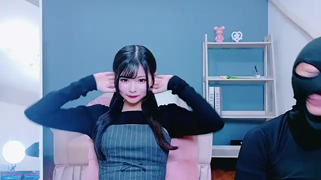 Snapshot of Ruru-shuv chatting on December 21, 2025, 9:27 am Ruru-shuv online show from December 21, 2025, 9:27 am