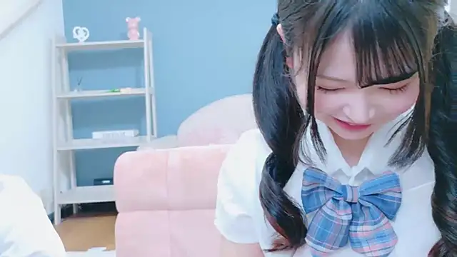 Snapshot of Ruru-shuv chatting on January 8, 2026, 9:55 am Ruru-shuv online show from January 8, 2026, 9:55 am