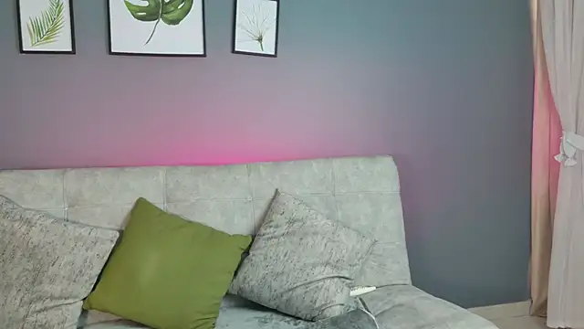 Snapshot of Vicky_kittyy chatting on April 12, 2026, 2:55 pm Vicky kittyy online show from April 12, 2026, 2:55 pm