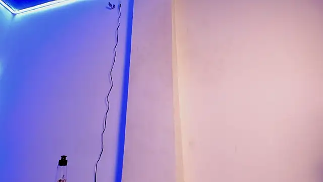 abbiecollins js online show from February 18, 2026, 11:17 am