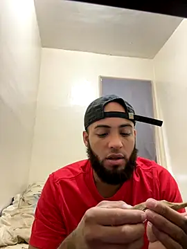 LeoPR00 online show from October 8, 2025, 9:45 pm