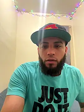 LeoPR00 online show from December 20, 2025, 4:19 am