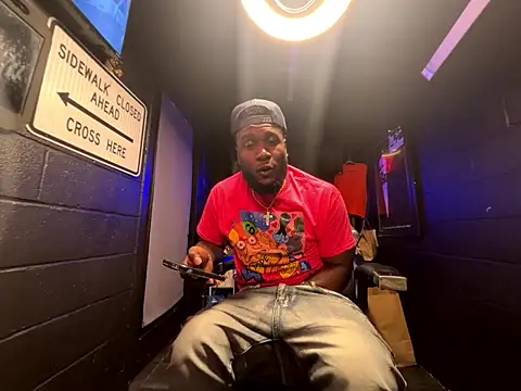 nymphoandthebeast69 online show from April 25, 2026, 9:45 pm