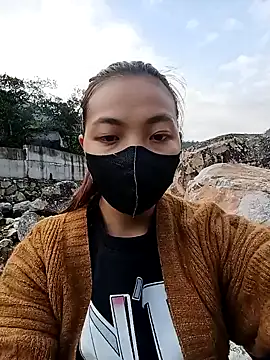 -Miu-98 online show from December 20, 2025, 1:02 am