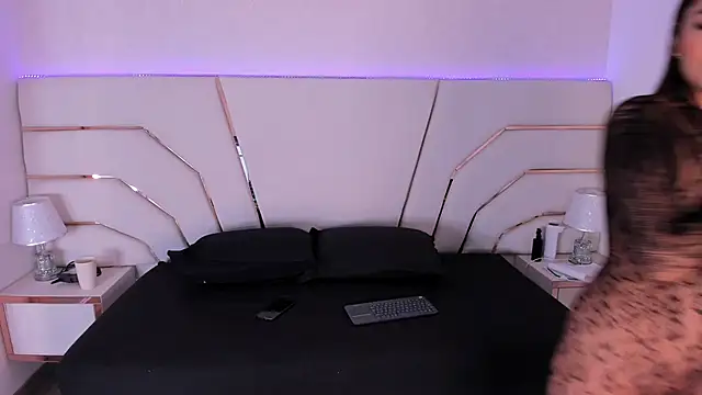 Kendall Evanss online show from December 23, 2025, 3:48 am