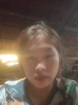 Luyen004 online show from September 16, 2025, 12:33 am