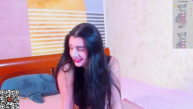 MelanieMooor online show from December 15, 2025, 5:17 pm