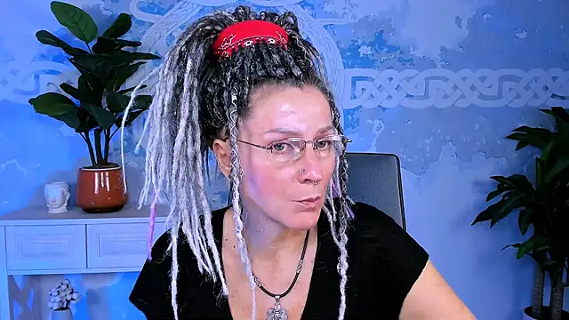 Snapshot of UmaSpace chatting on October 6, 2025, 5:05 am UmaSpace online show from October 6, 2025, 5:05 am