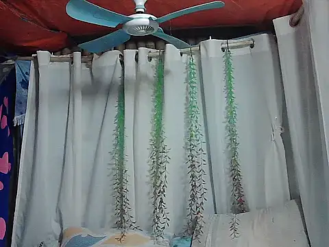 Huntrix2025 online show from January 6, 2026, 10:01 pm