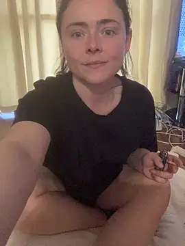 Mia Winters online show from April 10, 2026, 4:33 pm