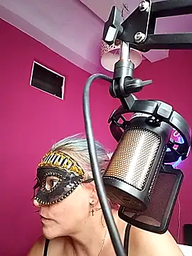 Snapshot of Rosabraguitas chatting on November 3, 2025, 8:43 pm Rosabraguitas online show from November 3, 2025, 8:43 pm