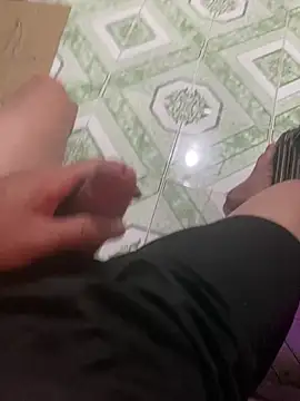 Snapshot of vila25cm chatting on March 23, 2026, 4:11 pm vila25cm online show from March 23, 2026, 4:11 pm