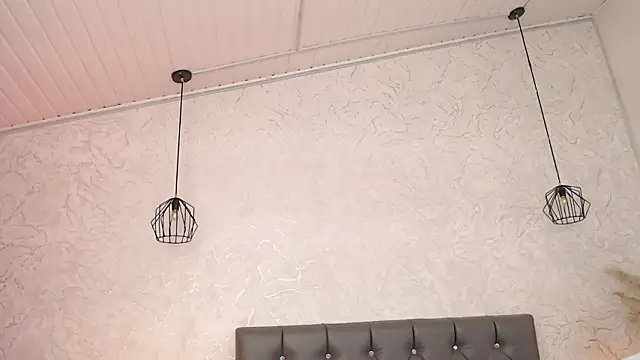 Snapshot of Sabriinaa_Foxx chatting on March 6, 2026, 12:01 pm Sabriinaa Foxx online show from March 6, 2026, 12:01 pm