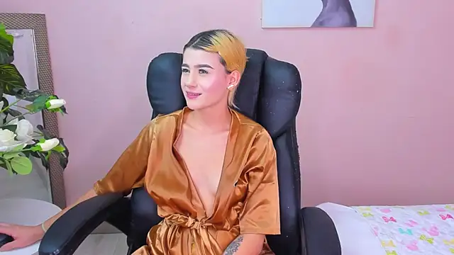 Snapshot of ChloeLaurentt chatting on March 15, 2026, 8:04 pm ChloeLaurentt online show from March 15, 2026, 8:04 pm