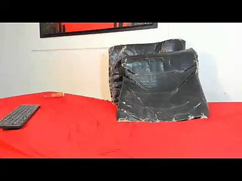 valeriapinkxx online show from November 22, 2025, 2:49 pm