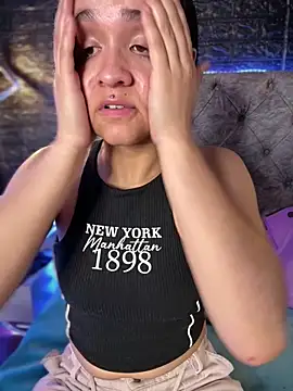 Isabella-Teen online show from October 23, 2025, 2:11 am