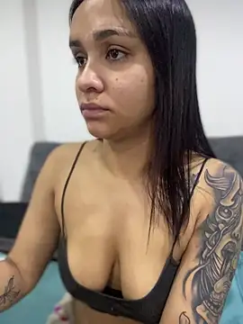 Isabella-Teen online show from November 28, 2025, 11:40 pm