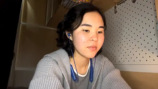 JennyCarpenter online show from March 25, 2026, 7:47 am