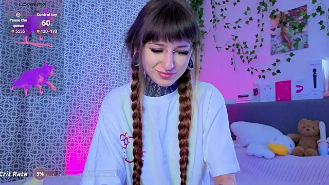 LilithPoison online show from May 16, 2026, 7:12 pm
