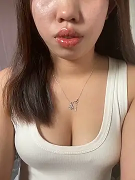 Rose-babyx online show from December 21, 2025, 8:43 am