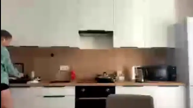 Snapshot of FavorLeila chatting on October 1, 2025, 12:22 pm FavorLeila online show from October 1, 2025, 12:22 pm