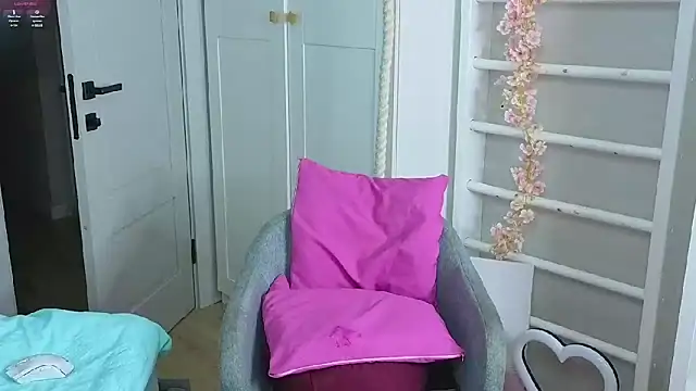  lollyypop  online show from December 2, 2025, 5:13 am