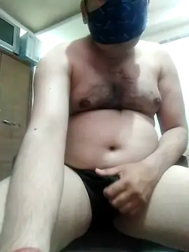 Snapshot of Love40777 chatting on September 30, 2025, 9:42 pm Love40777 online show from September 30, 2025, 9:42 pm