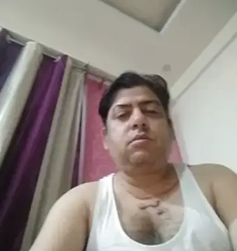 Snapshot of Love40777 chatting on May 26, 2026, 6:37 pm Love40777 online show from May 26, 2026, 6:37 pm