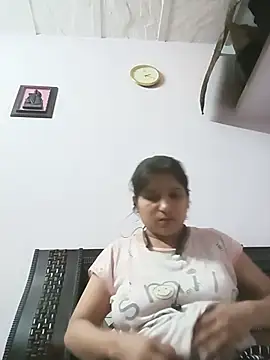 aliya-jaan71 online show from July 10, 2026, 8:44 pm