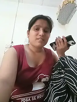 aliya-jaan71 online show from July 18, 2026, 9:13 am