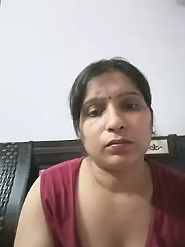 aliya-jaan71 online show from July 28, 2026, 8:52 pm