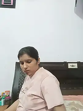 aliya-jaan71 online show from August 2, 2026, 8:51 pm