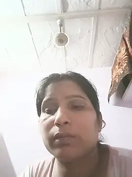aliya-jaan71 online show from August 5, 2026, 6:55 pm