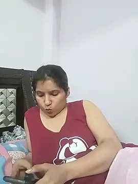 aliya-jaan71 online show from August 6, 2026, 4:20 pm