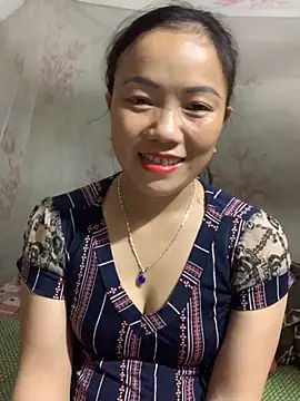 Snapshot of _losrt_cherry_ chatting on October 6, 2025, 2:25 pm losrt cherry online show from October 6, 2025, 2:25 pm