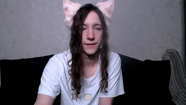 Snapshot of SilverMuse_ chatting on September 26, 2025, 2:26 am SilverMuse  online show from September 26, 2025, 2:26 am