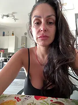 Snapshot of ainaht chatting on June 30, 2026, 7:31 am ainaht online show from June 30, 2026, 7:31 am