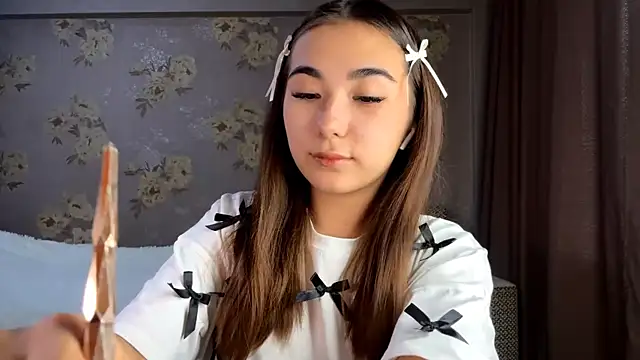 Snapshot of BahaiHeaven chatting on October 6, 2025, 8:34 am BahaiHeaven online show from October 6, 2025, 8:34 am