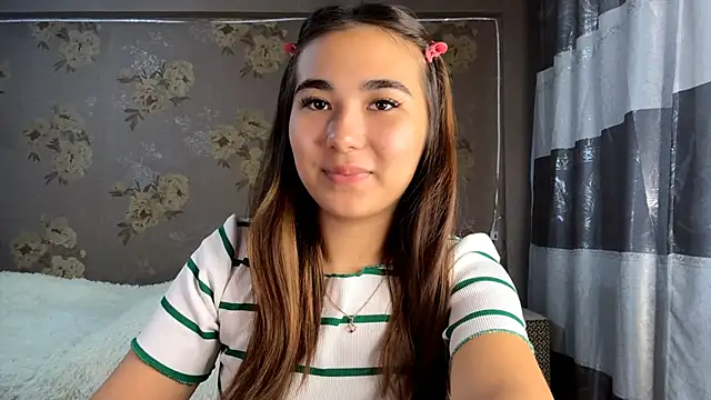 Snapshot of BahaiHeaven chatting on October 13, 2025, 8:47 am BahaiHeaven online show from October 13, 2025, 8:47 am