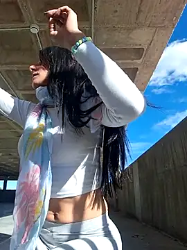 Snapshot of Lauraxxsteen chatting on October 26, 2025, 2:12 pm Lauraxxsteen online show from October 26, 2025, 2:12 pm