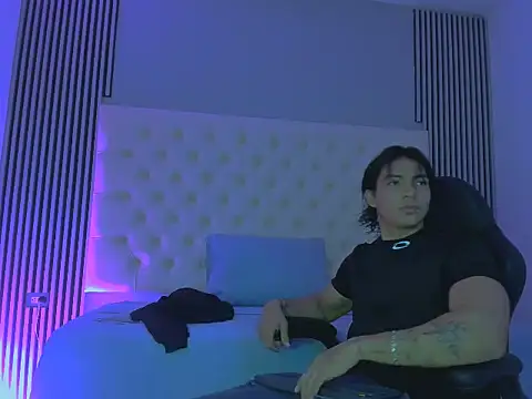 toji luxxer online show from September 16, 2025, 12:06 pm