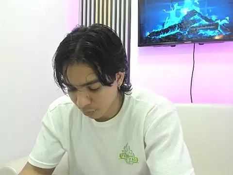 toji luxxer online show from September 25, 2025, 11:52 pm