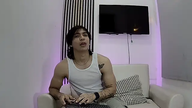 toji luxxer online show from November 6, 2025, 9:37 pm