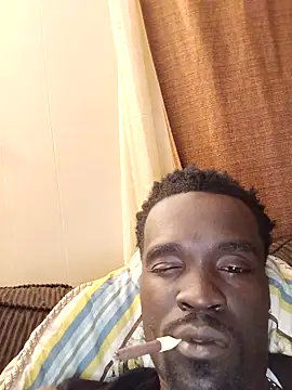 Snapshot of ChocolatebbC4u chatting on October 1, 2025, 3:56 am ChocolatebbC4u online show from October 1, 2025, 3:56 am