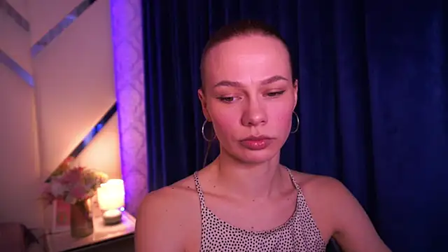 ShyySiren online show from April 9, 2026, 1:49 pm