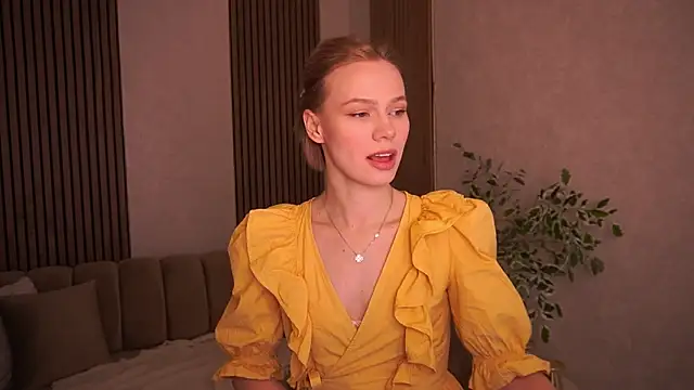 ShyySiren online show from July 7, 2026, 7:34 am