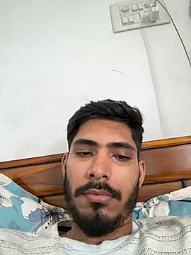 Snapshot of vikranthLong chatting on July 1, 2026, 6:37 am vikranthLong online show from July 1, 2026, 6:37 am
